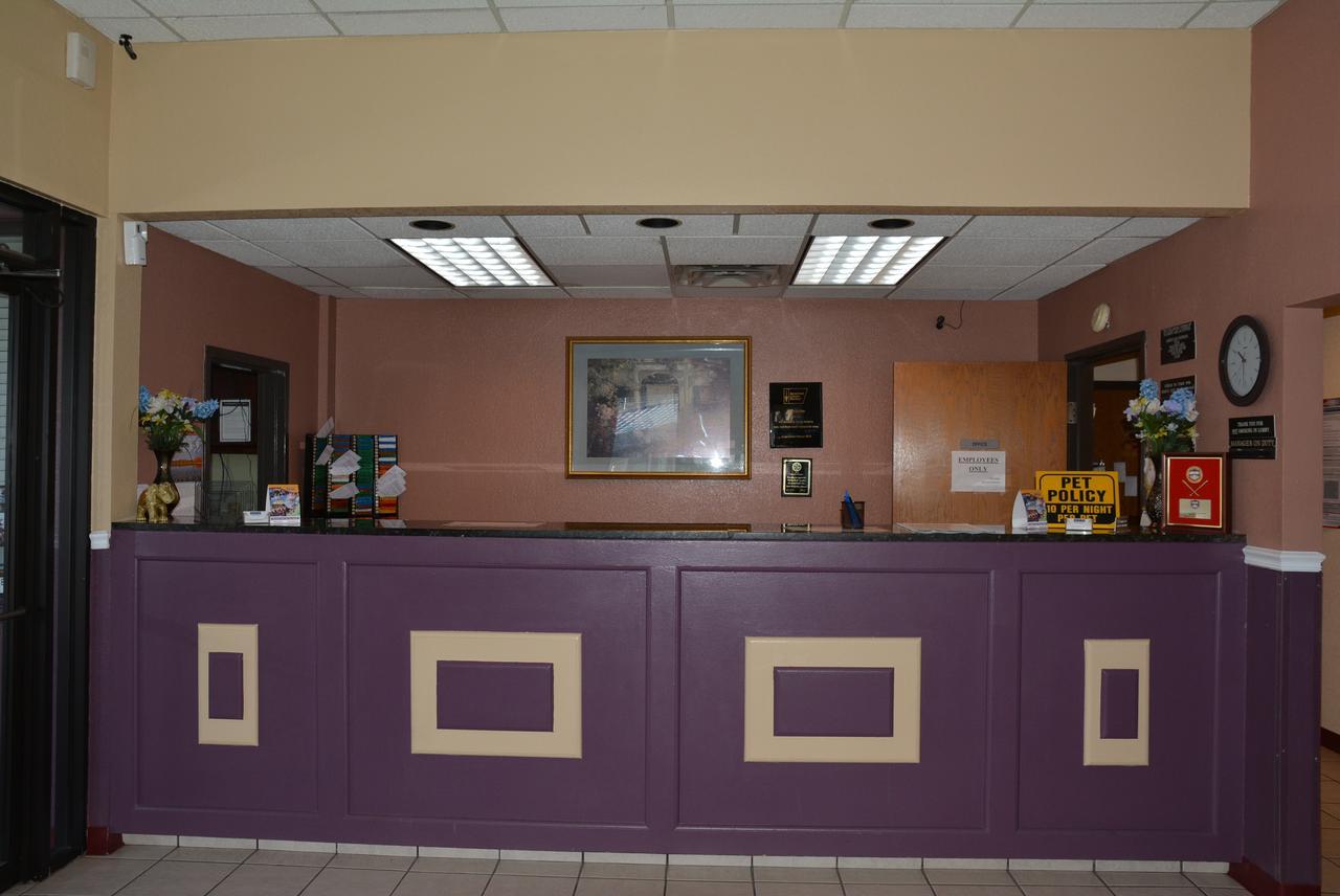 Lincoln Inn Express Hotel And Suites Оклахома-Сіті Екстер'єр фото